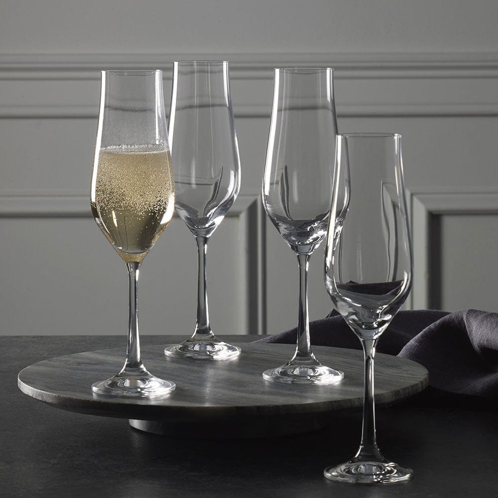 Mikasa Panache Crystal Champagne Flutes Collection of Four